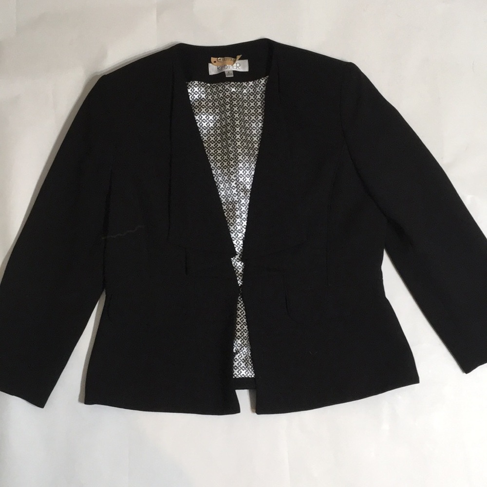 Kasper- Gorgeous black size 4 suit blazer